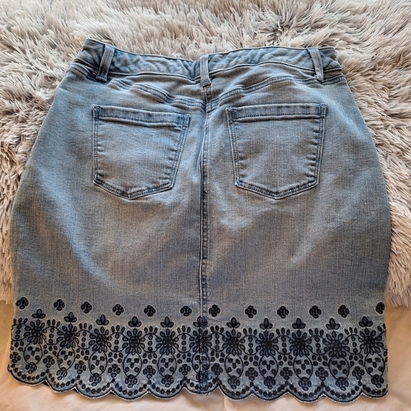 Talbots Petite Sz6 Denim Jeans Skirt Hem Detail. 5 Pocket Adorable - Picture 6 of 8